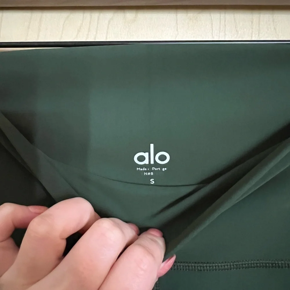 Alo Yoga High Ripped Warrior Leggings